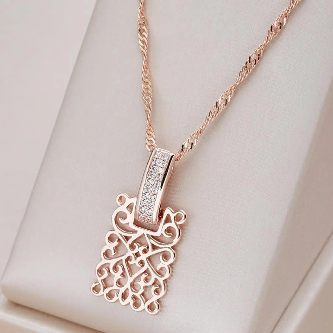 Elegant gold necklace with mandala motif