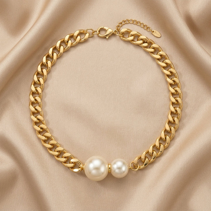 Elegant Necklace with Double Pearls