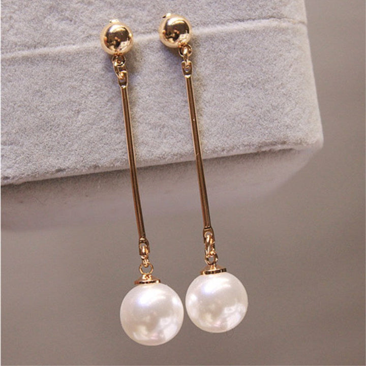 Luxurious Dangling Earrings with Hand-Picked Pearls