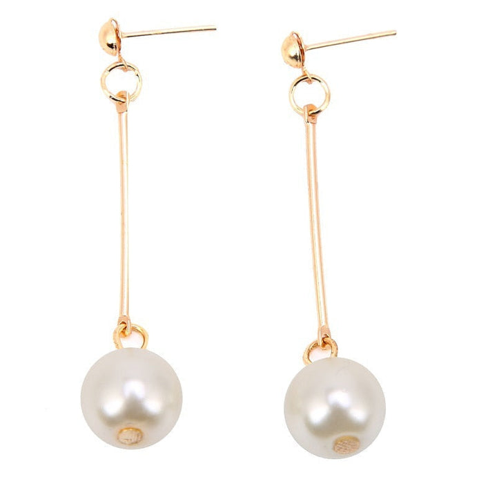 Luxurious Dangling Earrings with Hand-Picked Pearls