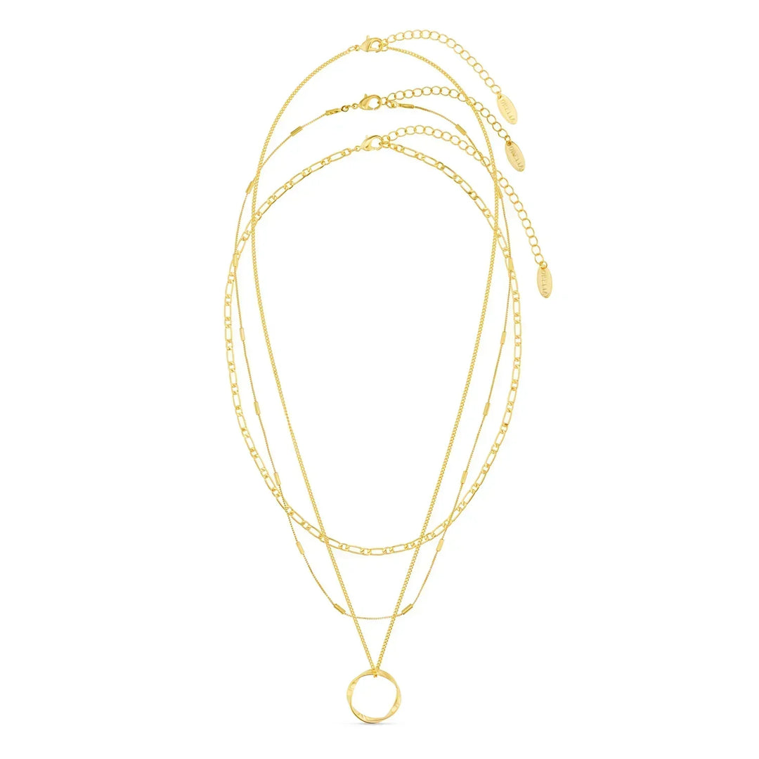 Elegant Gold Open Circle Necklace