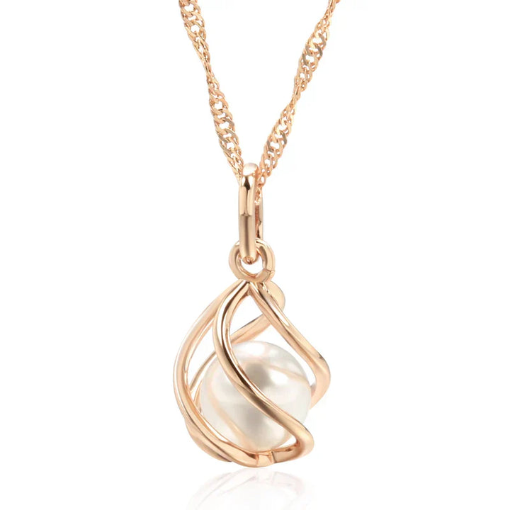 Exclusive Geometric Necklace with Rose Gold and Pearls