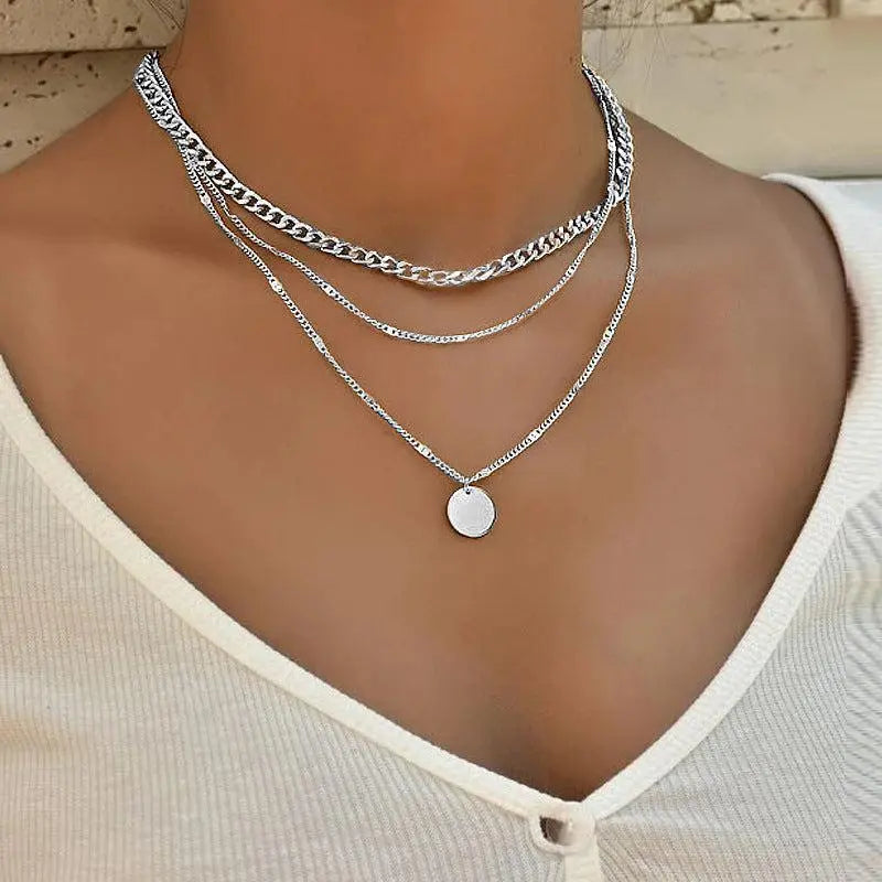 Elegant Necklace in Gold and Silver Plating