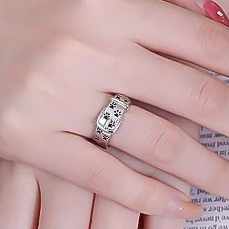 Charming and elegant dog-inspired necklace ring