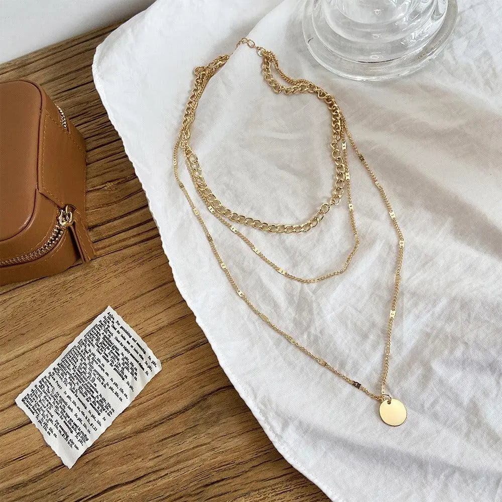 Elegant Necklace in Gold and Silver Plating