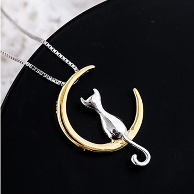 Stylish cat necklace with crescent moon and cat motif