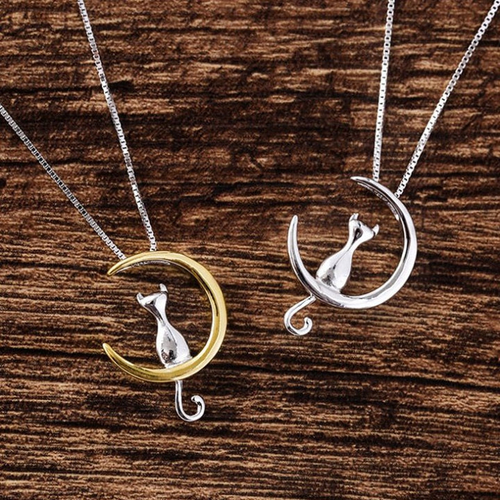 Stylish cat necklace with crescent moon and cat motif