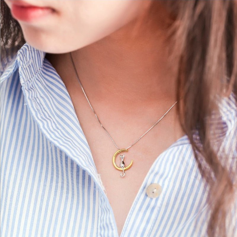 Stylish cat necklace with crescent moon and cat motif