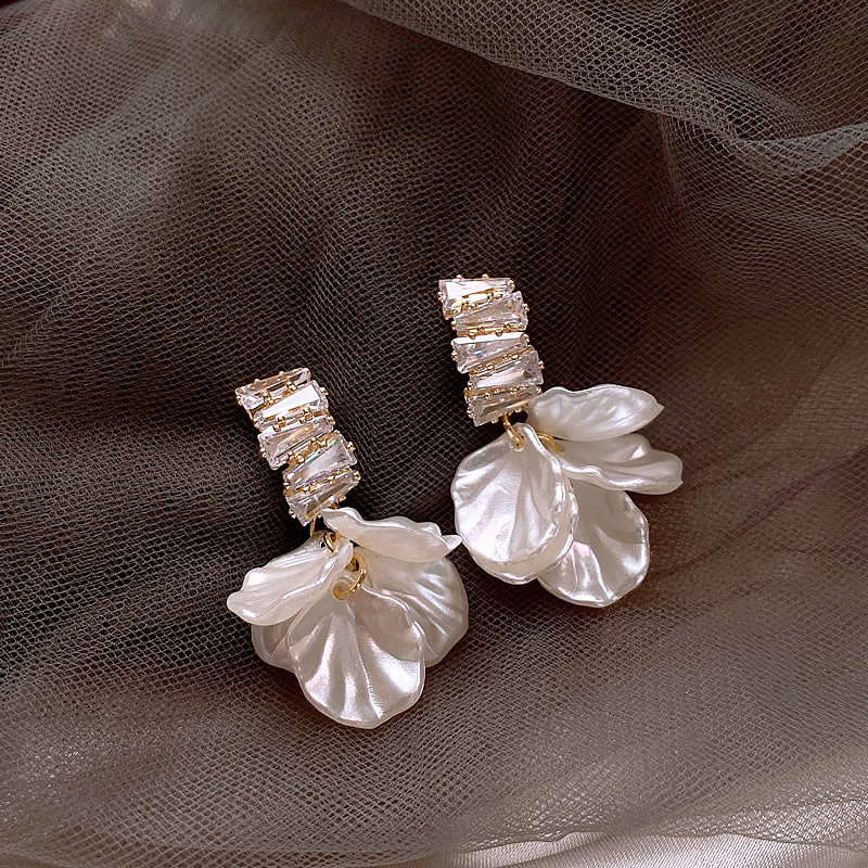 Elegant Gold Drop Earrings with Petals