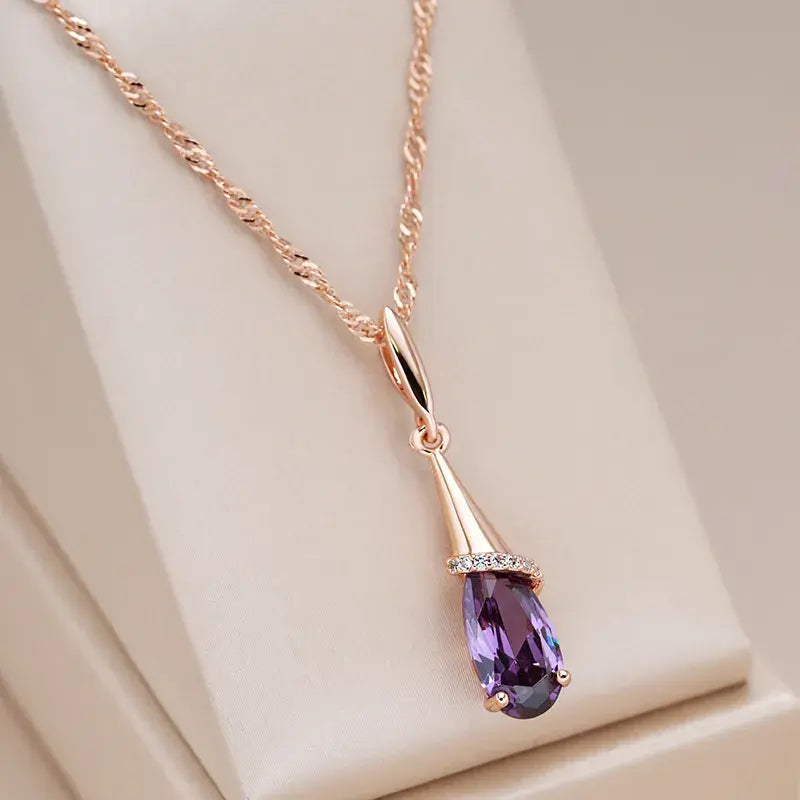 Elegant necklace with mauve crystal drops
