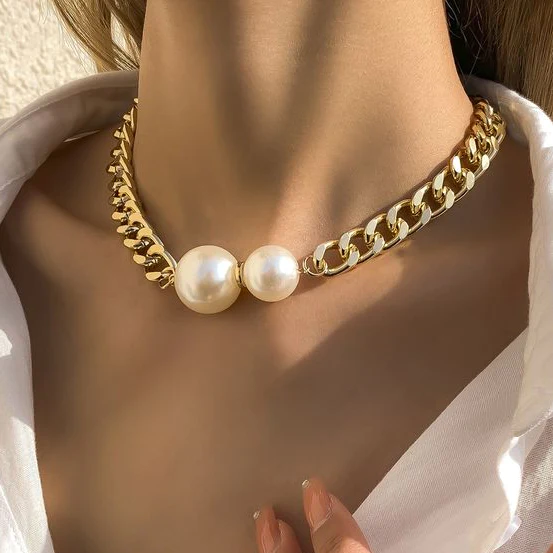 Elegant Necklace with Double Pearls