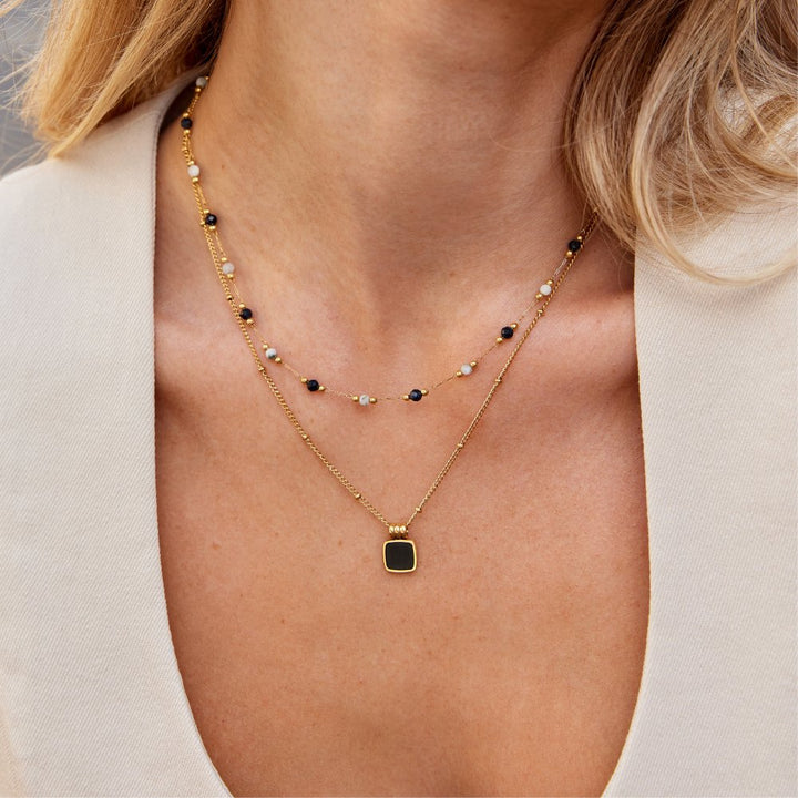 Stone Necklace with Layer Design
